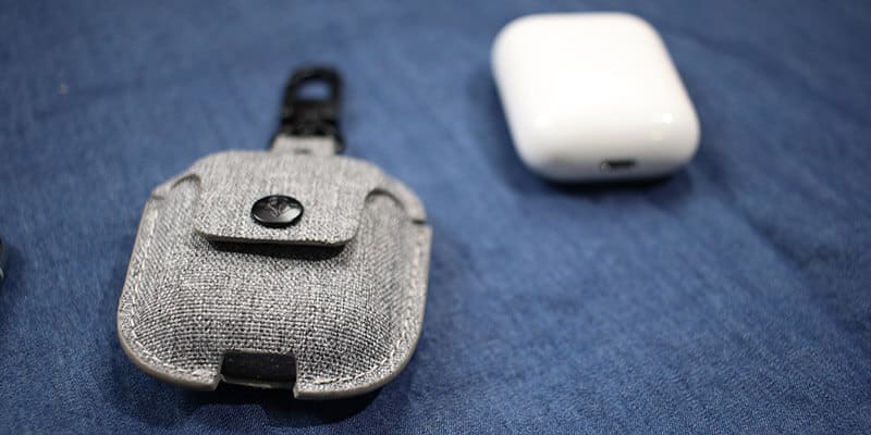AirSnap Twill from Twelve South: AirPods Carrying Case - iGeeksBlog