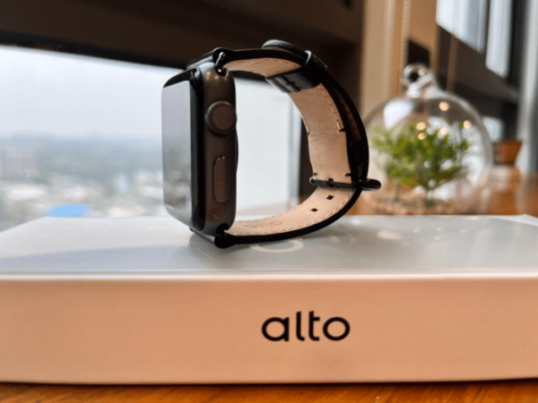 Alto Apple Watch leather band review  Timeless elegance - 25