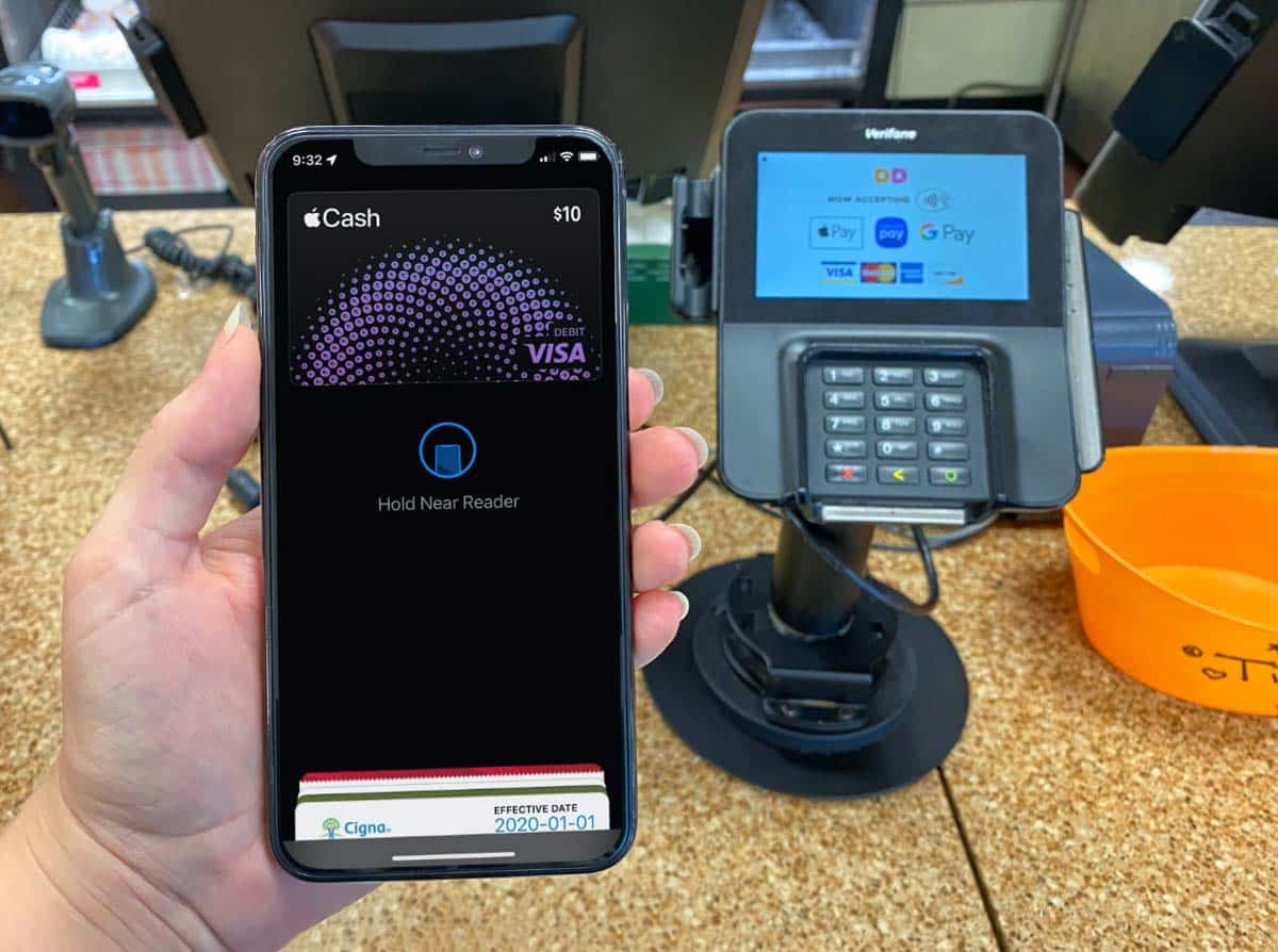 Använd Apple Pay på Dunkin Donut Store