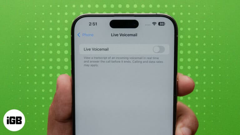 Live Voicemail option toggled off on an iPhone